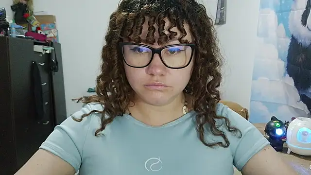 Živý XXX chat curly_greeneyed