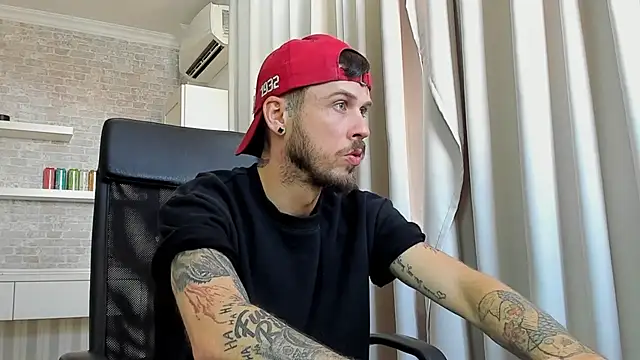JonahShaw Live XXX Chat