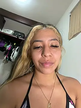 kari_rive's Live XXX Chat