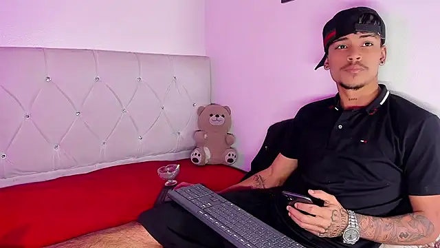 Chat +18 de Angel_foxc13 ao vivo