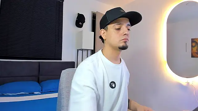 alejandro_calderon1: онлайн-секс-чат