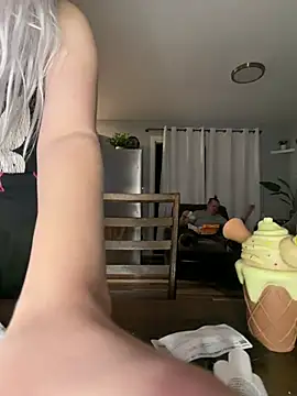 Chat XXX ao vivo de ScarletsWeb