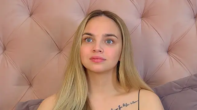 Chat +18 de AnitaVenture ao vivo