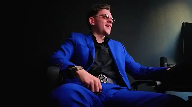 FelixStarkk Adlı Modelin Canlı XXX Sohbeti