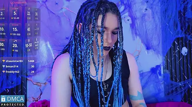 MaeveKuro Chat XXX in diretta