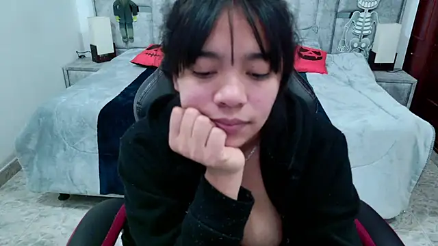 laureentt_ XXX чат на живо