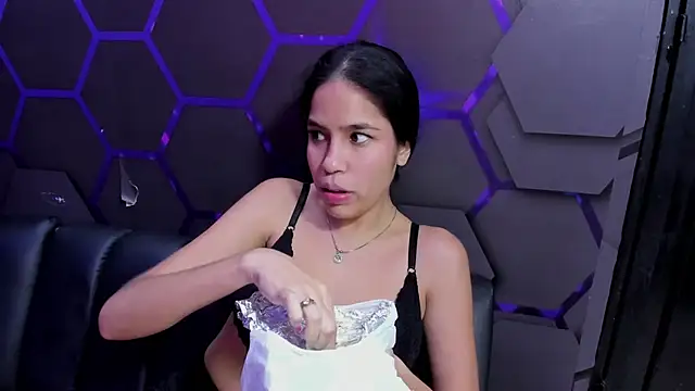 Destruction_couplesex Adlı Modelin Canlı XXX Sohbeti