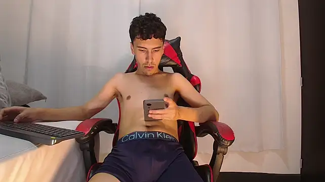XXX chat uživo modela MaxLeons