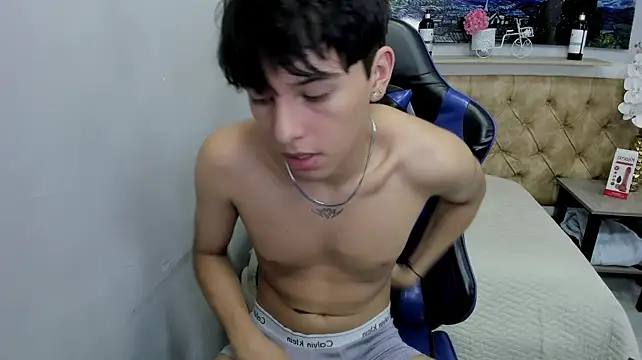 StiwenTwink Chat XXX live