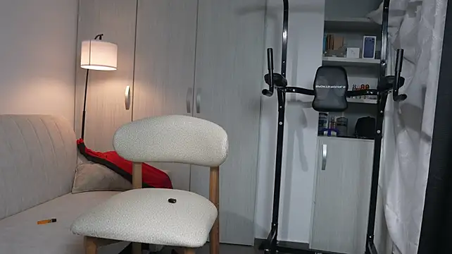 Paradise_boy__ Adlı Modelin Canlı XXX Sohbeti