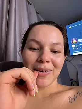 miacarrot XXX чат на живо