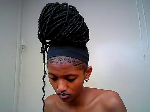 Chatroom XXX en direct de Qute_nimple