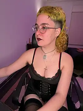 infernaldeity's Live XXX Chat