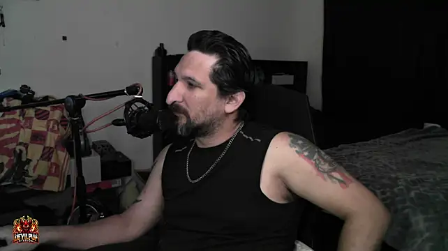 Chat XXX en directo de DevilPup75_