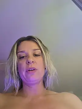 SpicyVicky Chat XXX in diretta