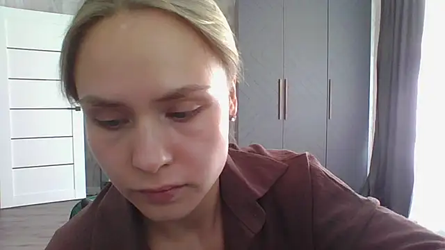 Chat +18 de Annie_Cohn ao vivo