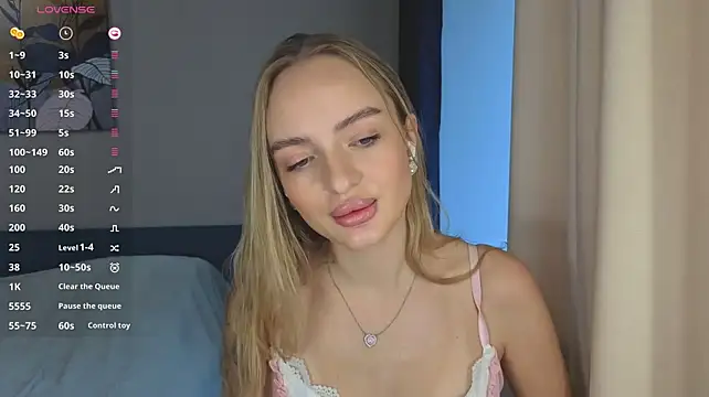 A_delina Chat XXX in diretta