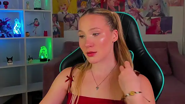 ElaraVoltage Chat XXX live