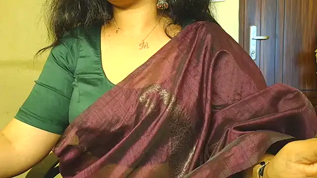 Chat XXX en directo de Mallu_MayaMadhav
