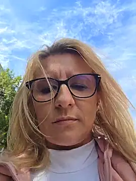 KaylinJan Live XXX-chat