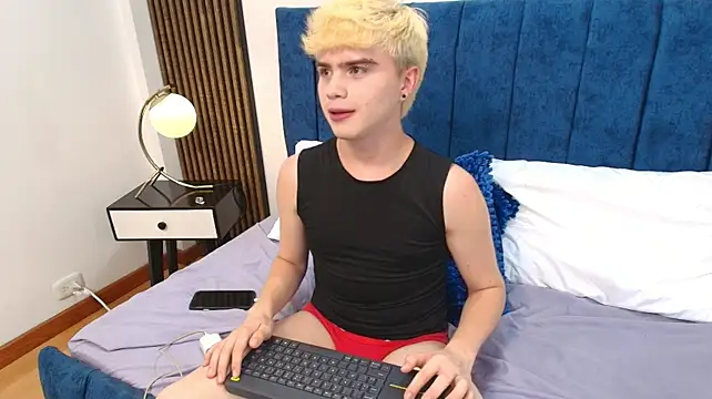 צ'אט XXX בשידור חי של Ian_Stone