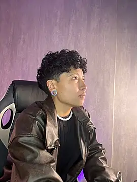 ian_mathias_ Chat XXX in diretta