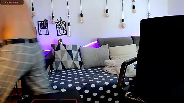 ThomasEdisonn Chat XXX live