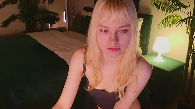 แชท XXX สดของ HannahHolliss