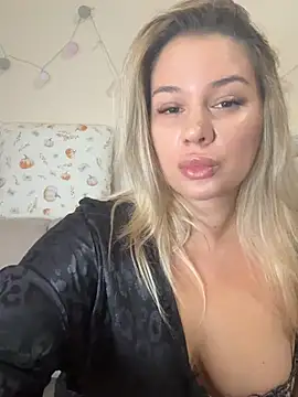 BigPeachBunnyX 现场XXX聊天