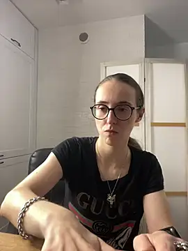 Czat XXX na żywo – MartiniiSelenna