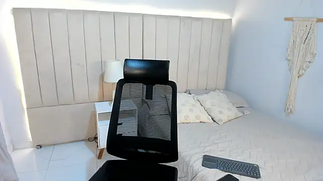 Chat +18 de JustPhantom ao vivo