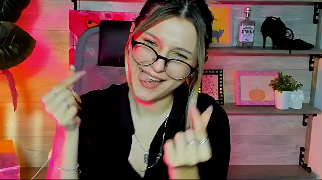 Živý XXX chat LeslieBloom