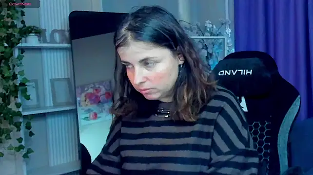 Chatroom XXX en direct de MartaEdams