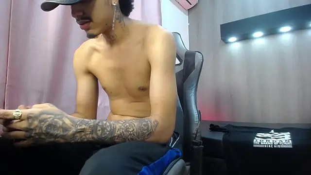 Tayson_Hot: απευθείας συνομιλία ΧΧΧ