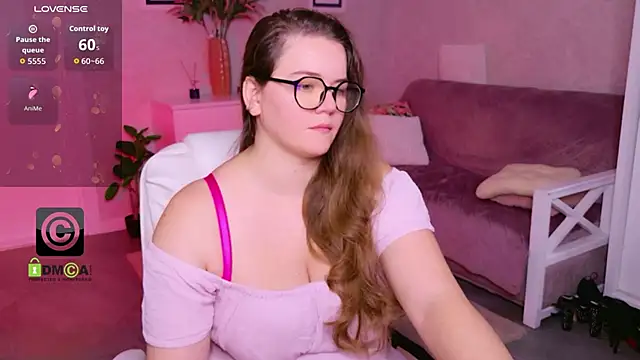 KellyKleine Adlı Modelin Canlı XXX Sohbeti