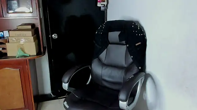 AlphaMarco Live XXX-chat