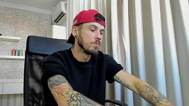 Chatroom XXX en direct de JonahShaw