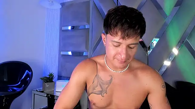 Hassbyd's Live XXX Chat