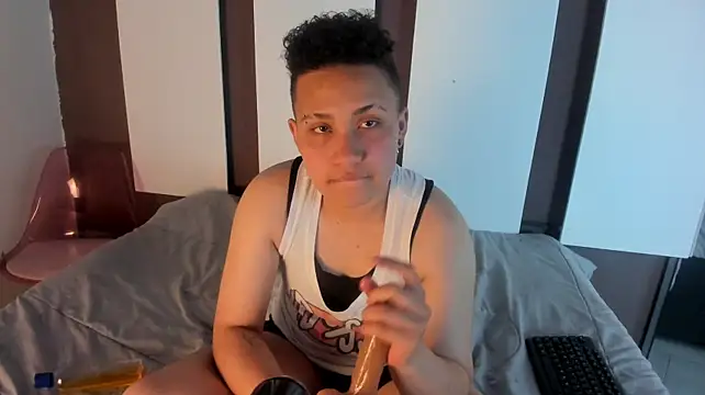 BullSmoke19 Live XXX Chat