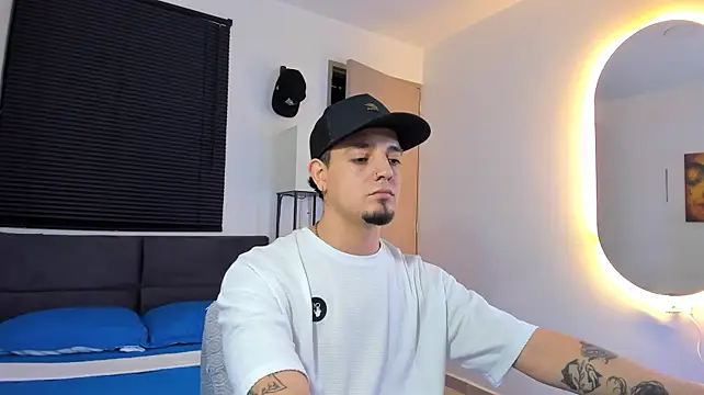 alejandro_calderon1のライブXXXチャット