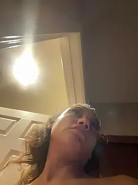 Chat +18 de mariaesmeralda ao vivo