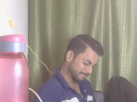Chat +18 de Stubborndesiboy ao vivo
