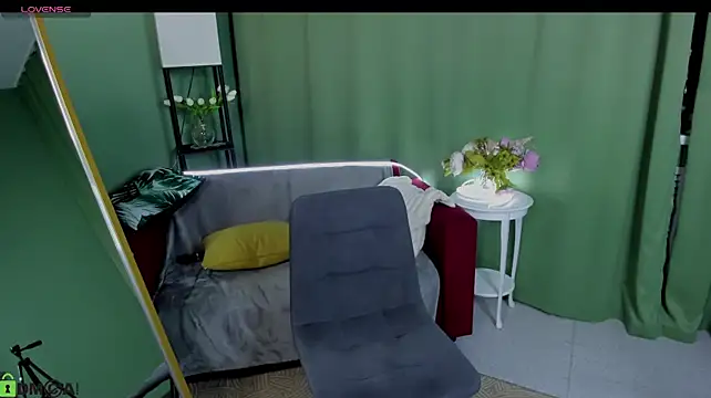 LeticiaRomano XXX чат на живо