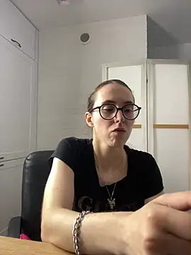 MartiniiSelenna Adlı Modelin Canlı XXX Sohbeti