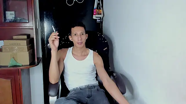 Chatroom XXX en direct de AlphaMarco
