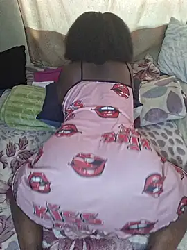 Chat +18 de AdelaideT ao vivo