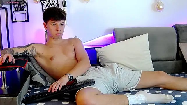 XXX chat uživo modela ThomasEdisonn