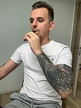Huge_cock22cm Webcam show