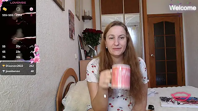 Yevgeshka-Milashka live XXX chat