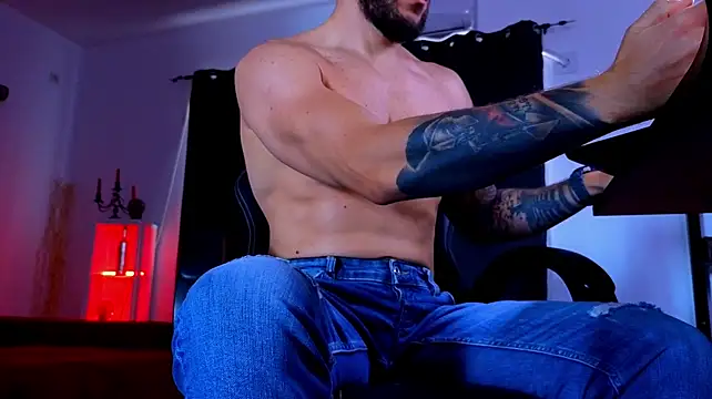 Chatroom XXX en direct de MightyAaron66